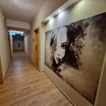 Отель Center 2*