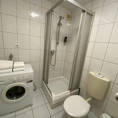 Center Hotel 2*