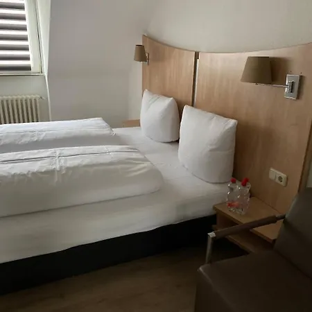Center Hotel 2*