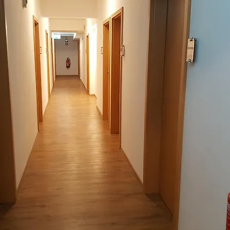 Center Hotel 2*