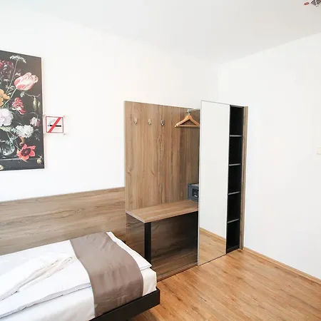 Center Hotel 2*